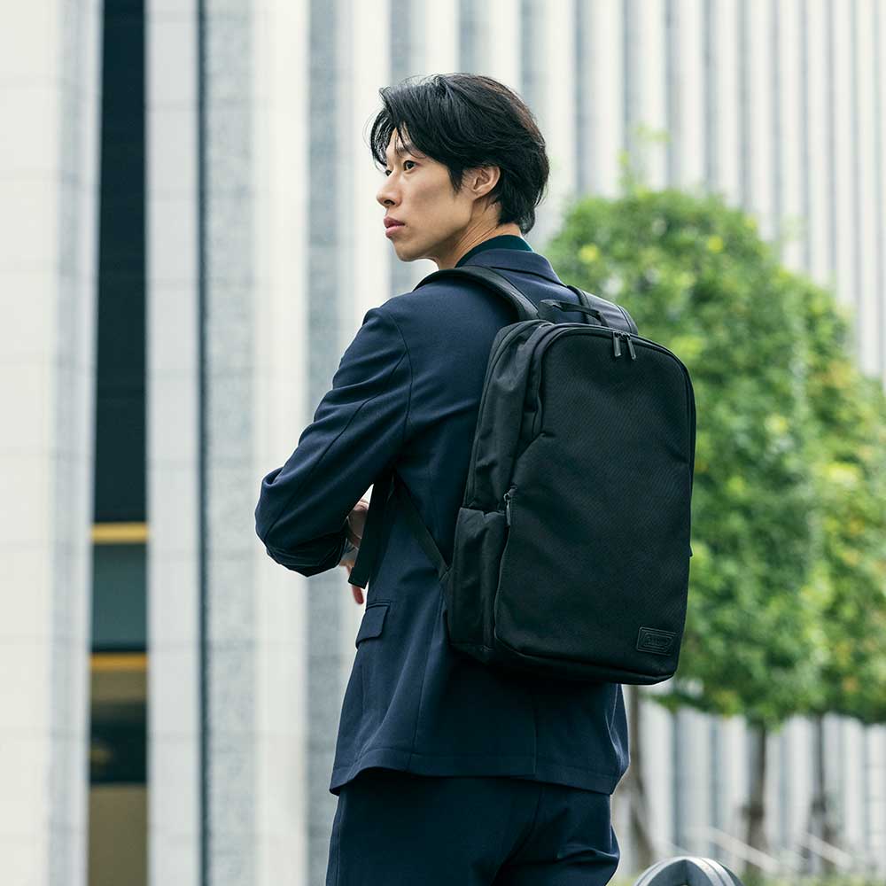 アウトビズバックパックスリム (ブラック)
