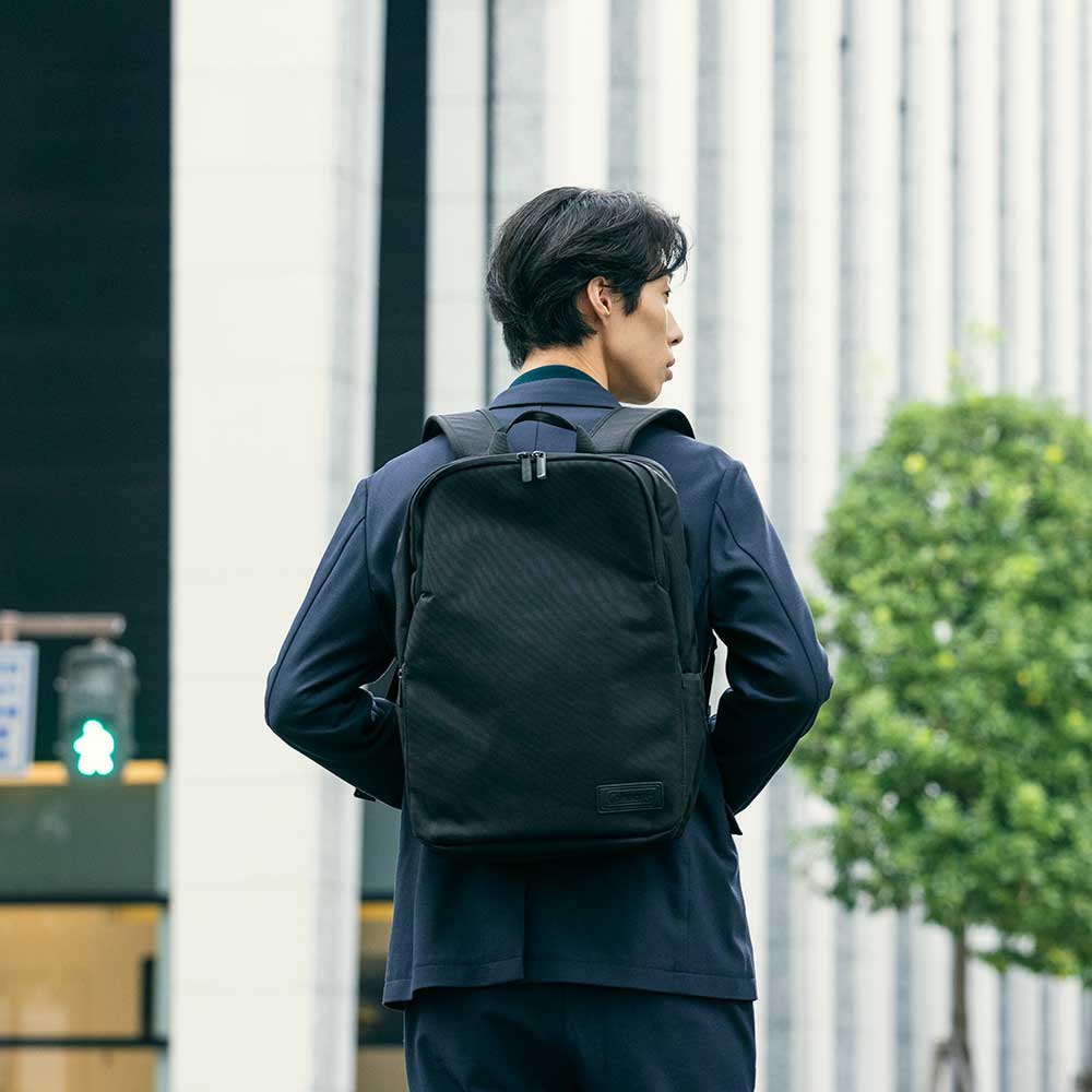 アウトビズバックパックスリム (ブラック)