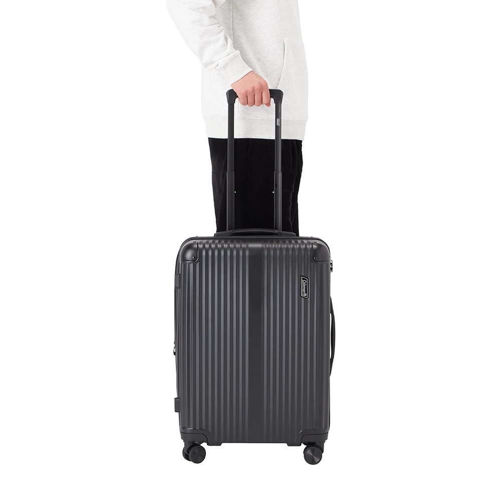 キャリーケース22インチ（ブラック）
