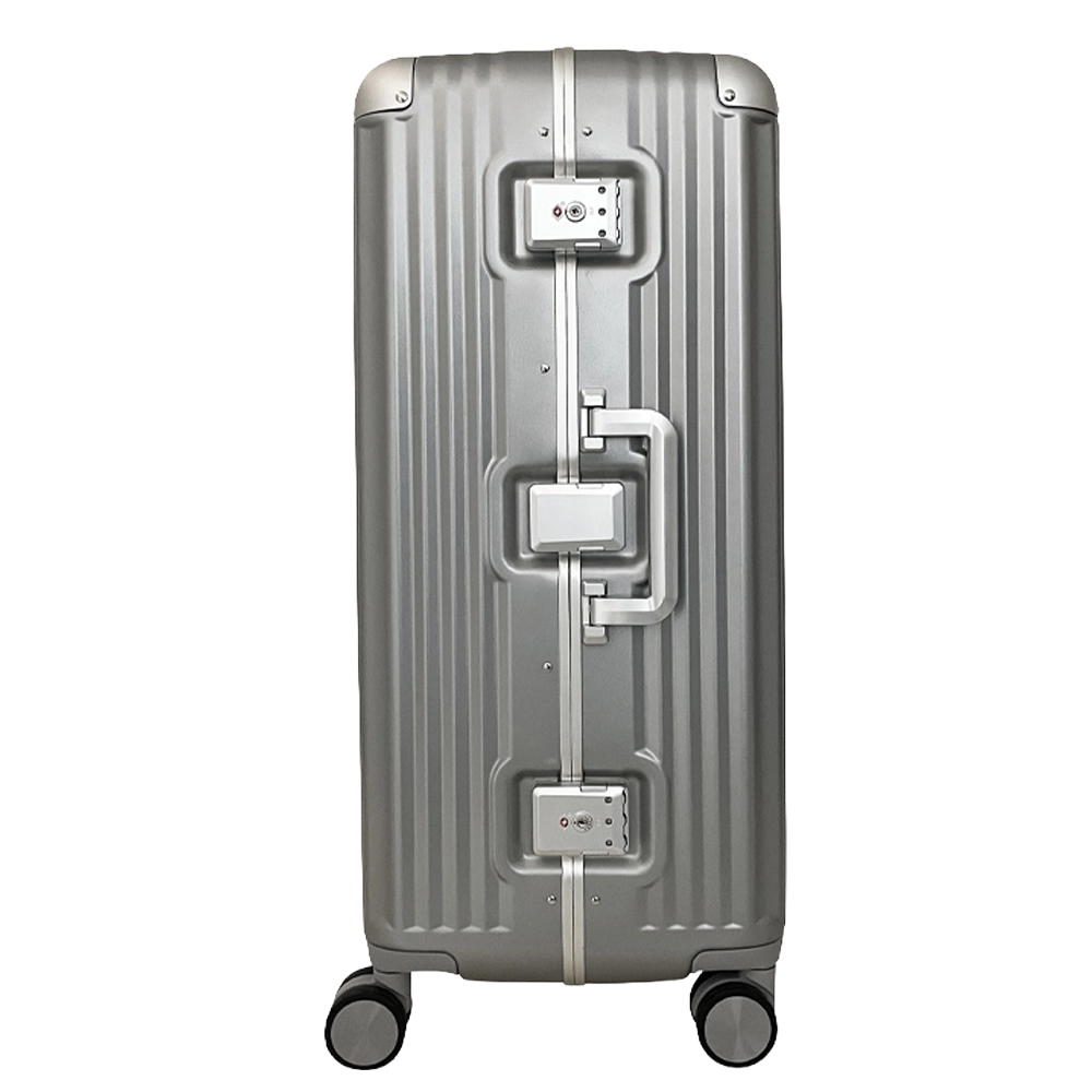 キャリーケース27インチ（シルバー）