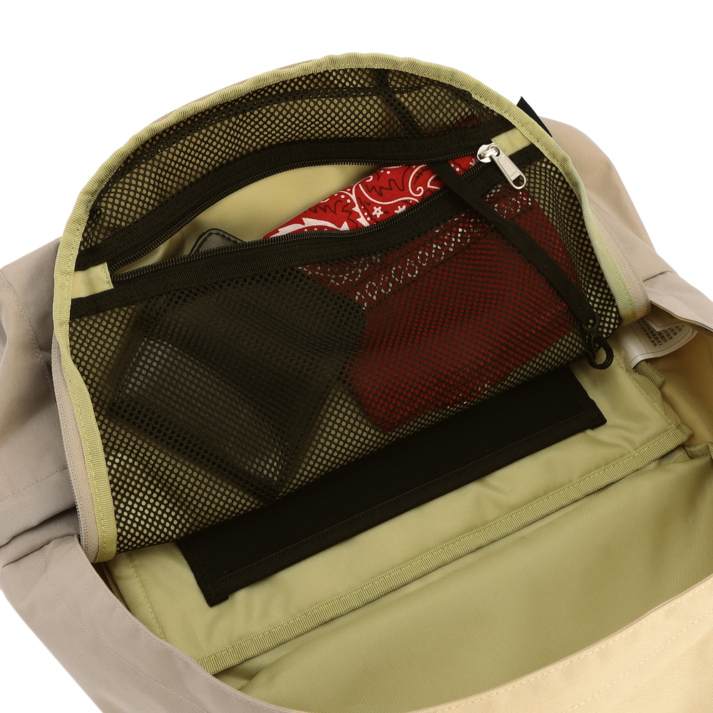 ユニウォーカーデイパック23（サファリ）