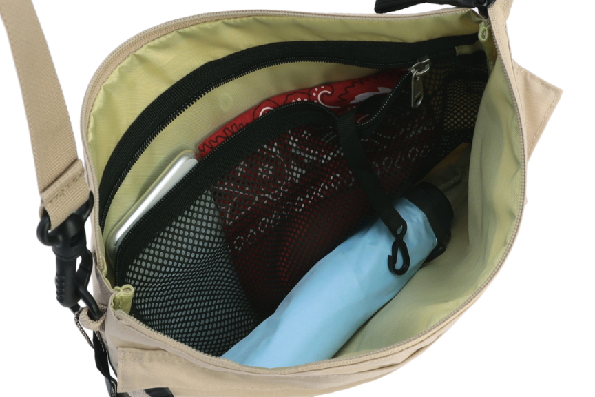 ユニウォーカーサコッシュ（サファリ）