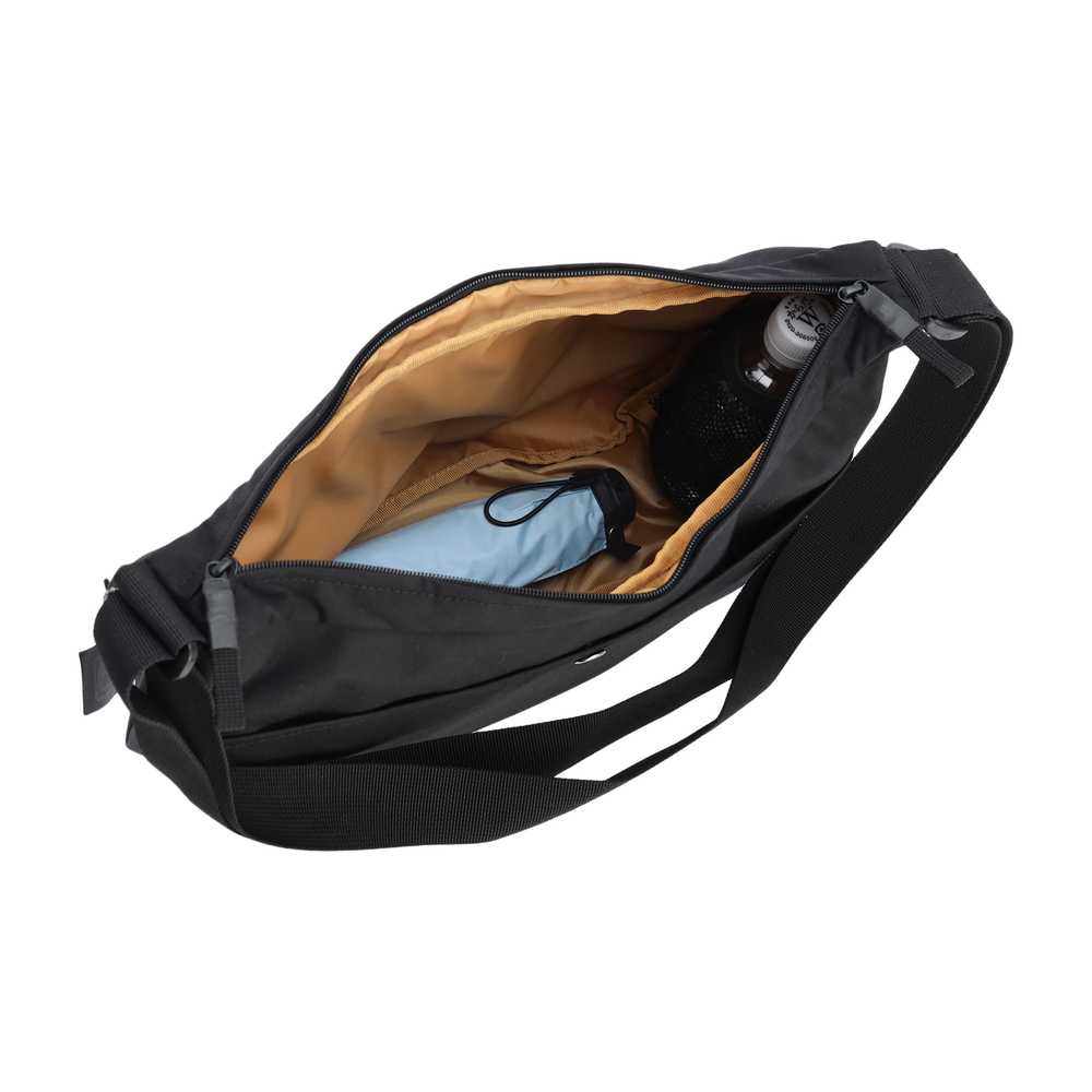 ユニウォーカーバナナショルダー（ブラック）