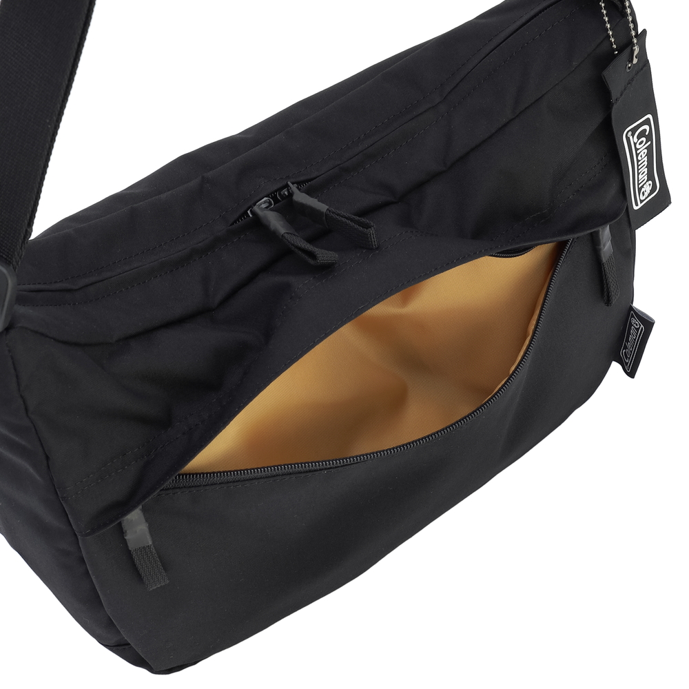 ユニウォーカーバナナショルダー（ブラック）