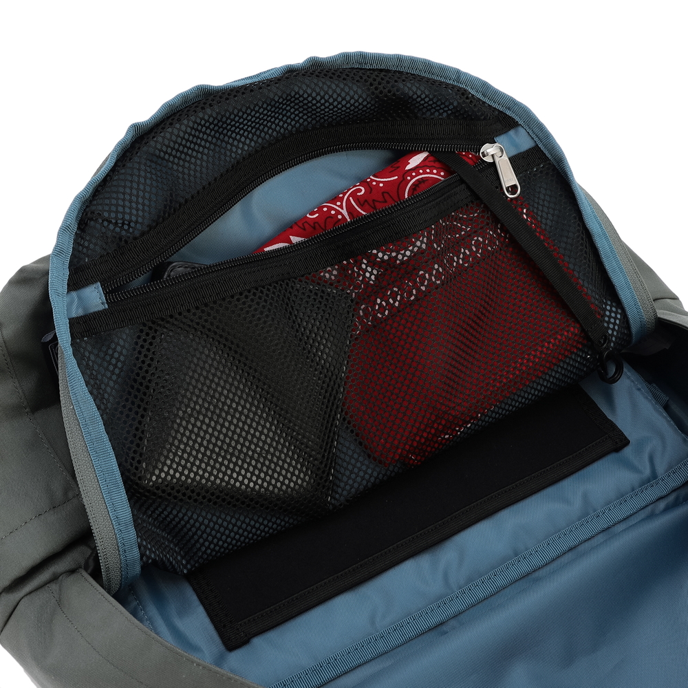 ユニウォーカーデイパック23（グレー）