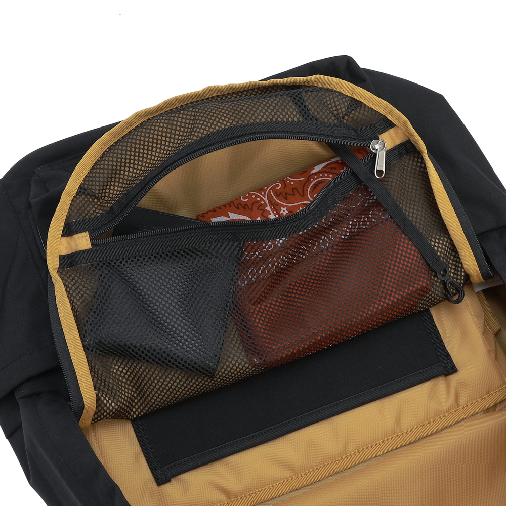 ユニウォーカーデイパック31（ブラック）