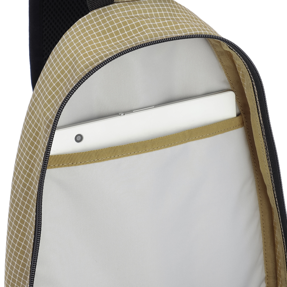 ウォーカースリングバッグ（コヨーテリップ）