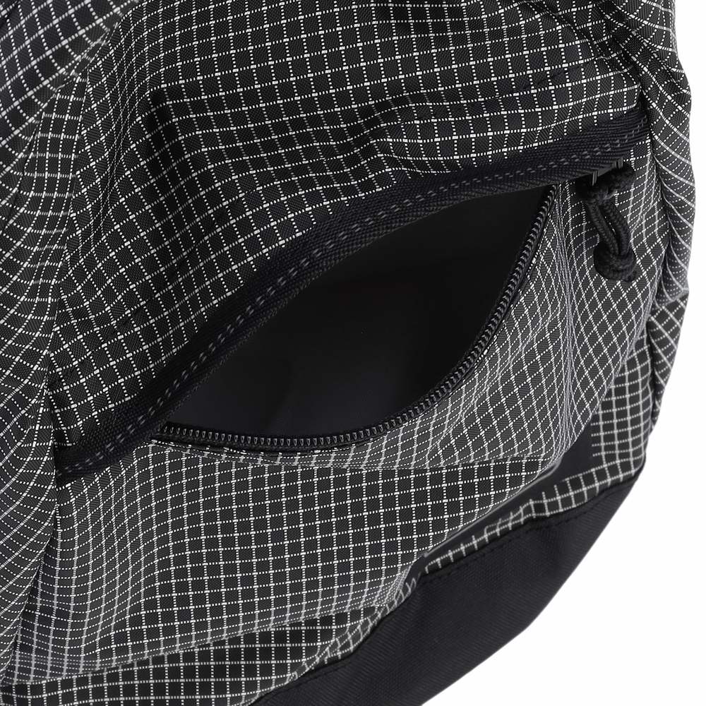 ウォーカースリングバッグ（ブラックリップ）