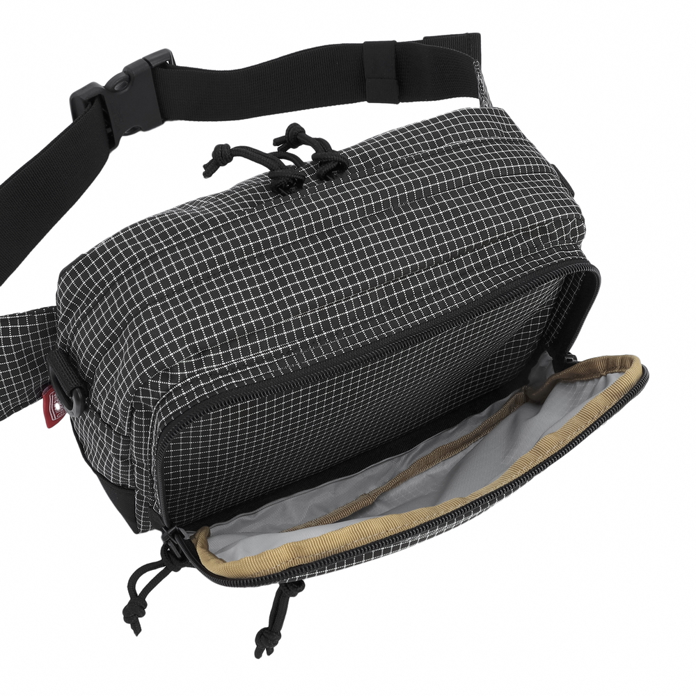 ウォーカーポーチ（ブラックリップ）