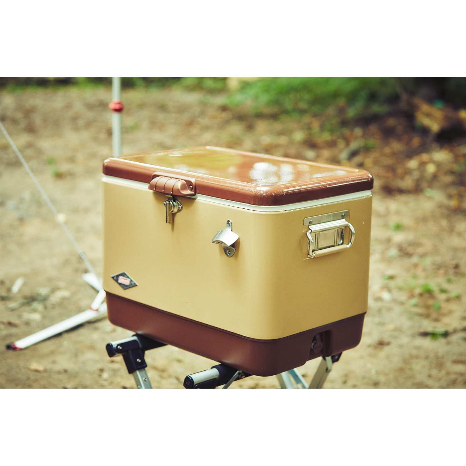 54QT スチールベルト(R) クーラー（バターナッツ） | アウトドア用品 ...