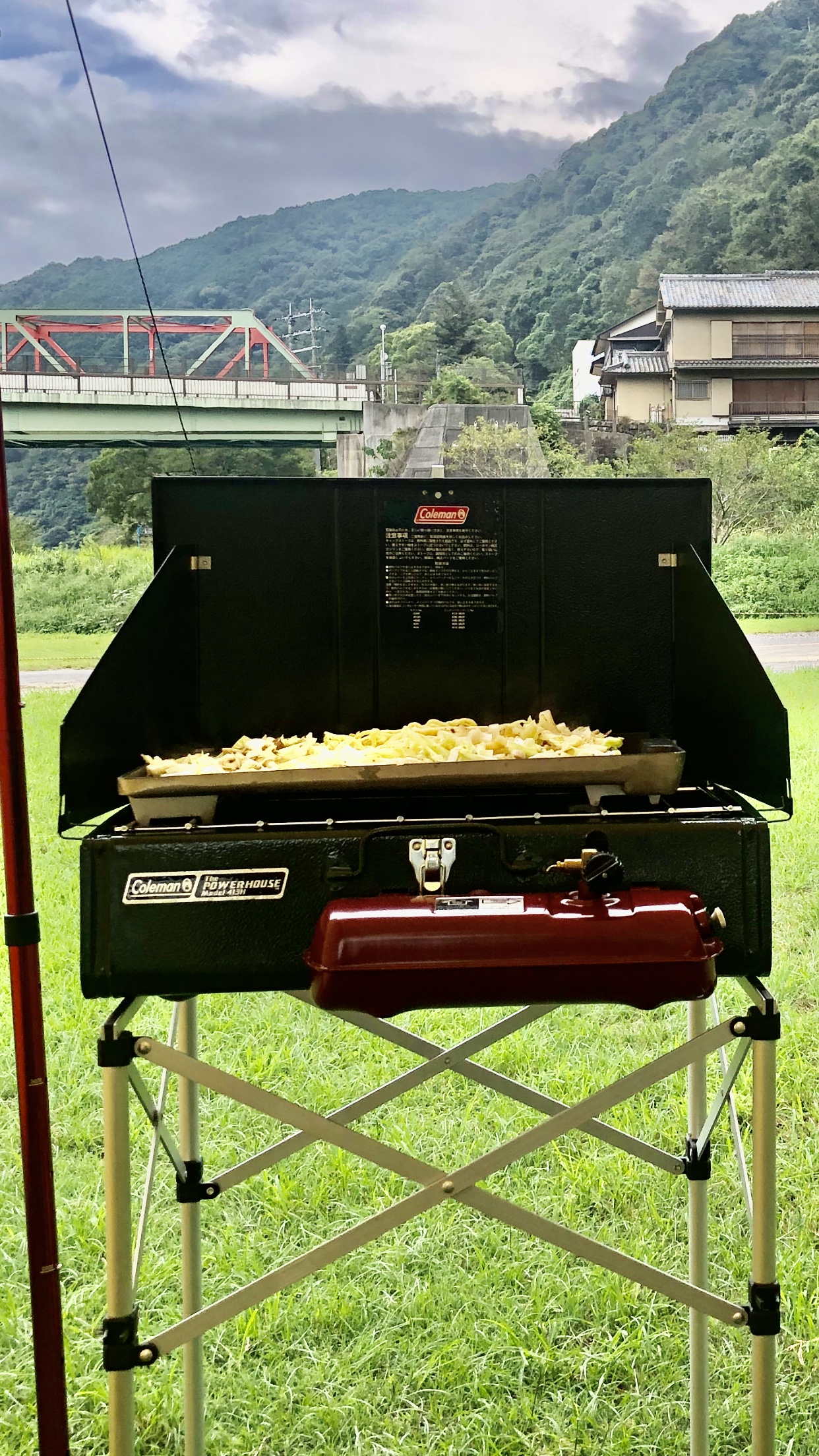 キャンプ用品 BBQ Coleman model 413H ランタン-